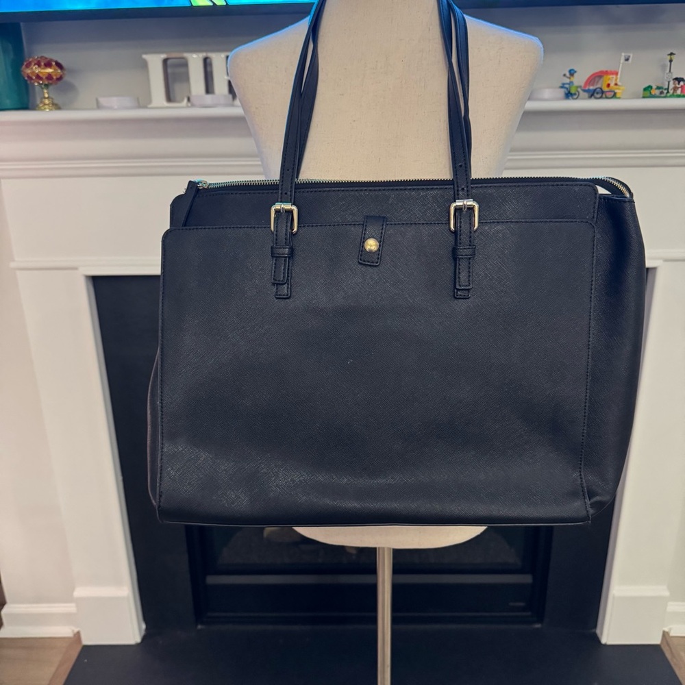 🖤 Samsonite Black Structured Tote with Gold Hardware
